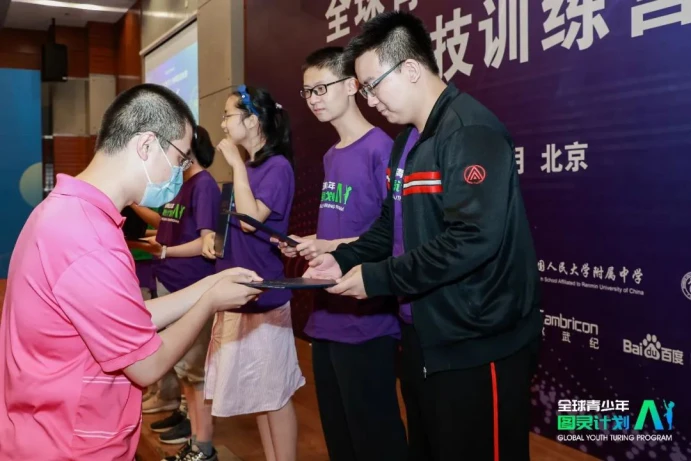 刻苦训练篮球时如何避免受伤的建议_1